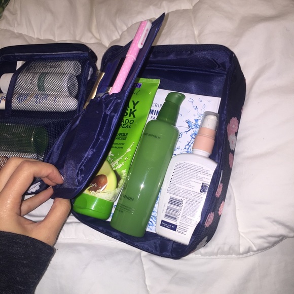 LAST ONE🙂 Cosmetic packing cube - Picture 6 of 8